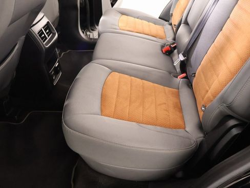 Used 2018 Ford Edge SEL w/ Equipment Group 201A image 14