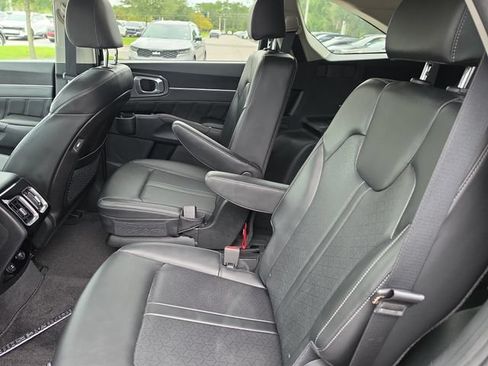 Certified 2023 Kia Sorento SX AWD/4WD image 12