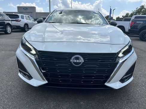 Used 2025 Nissan Altima 2.5 SV FWD image 8