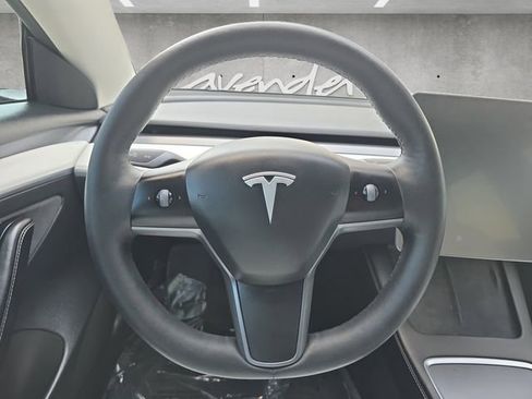 Used 2021 Tesla Model 3 Standard Range Plus image 21