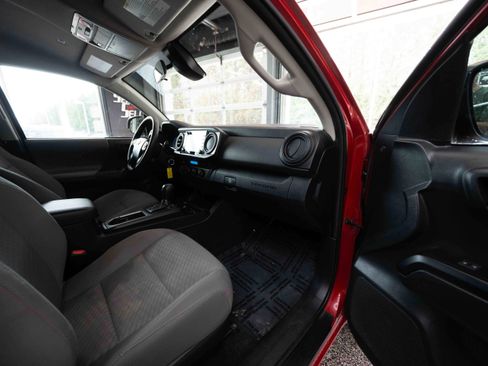 Used 2022 Toyota Tacoma SR AWD/4WD image 25