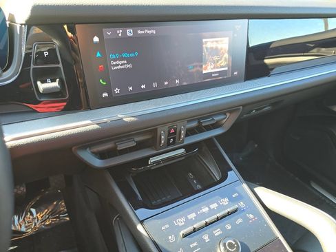 Certified 2026 Porsche Cayenne AWD/4WD image 22