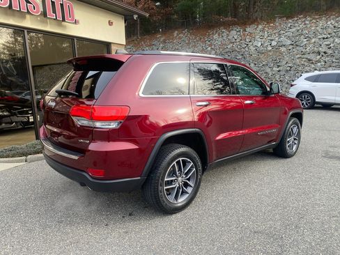 Used 2017 Jeep Grand Cherokee Limited image 2