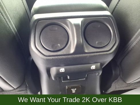 Used 2022 Jeep Wrangler Unlimited Sahara image 15