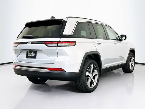 Used 2023 Jeep Grand Cherokee 4WD 4xe image 9