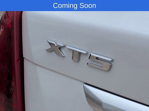 Used 2023 Cadillac XT5 Premium Luxury w/ Technology Package AWD/4WD image 12