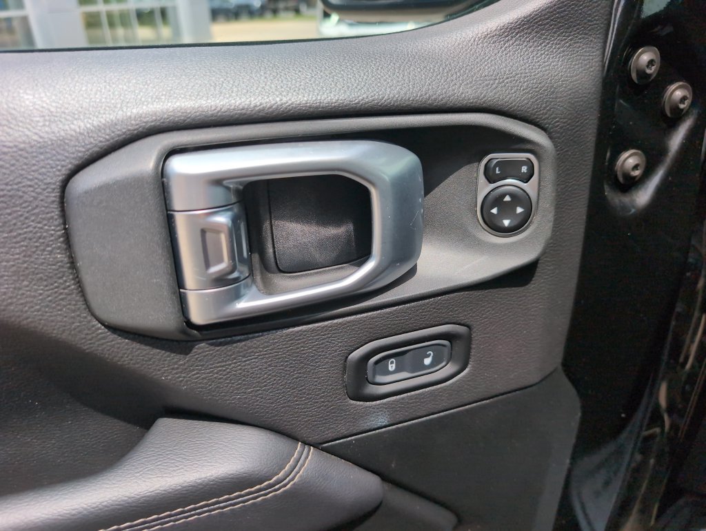 Used 2020 Jeep Wrangler Unlimited Rubicon AWD/4WD image 14