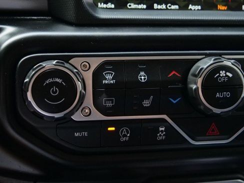 Used 2021 Jeep Gladiator Sport AWD/4WD image 12