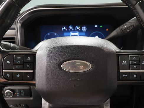 Used 2023 Ford F250 Platinum AWD/4WD image 14
