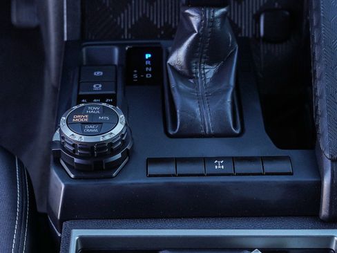 Used 2024 Toyota Tacoma TRD Off-Road image 37