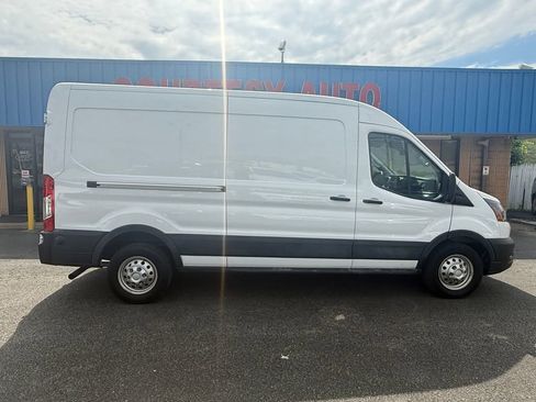 Used 2025 Ford Transit 250 148 Medium Roof Extended AWD w/ Load Area Protection Package image 8