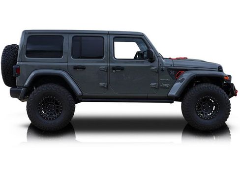 Used 2022 Jeep Wrangler Unlimited Sahara w/ Cold Weather Group AWD/4WD image 2