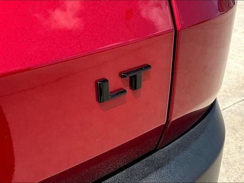 Used 2024 Chevrolet Traverse LT w/ Enhanced Driving Package FWD image 24