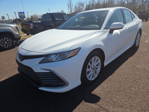 Certified 2024 Toyota Camry LE FWD image 7