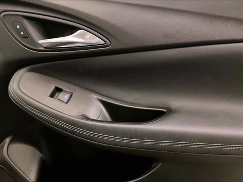 Used 2021 Buick Encore GX Select w/ Sport Touring Package image 23