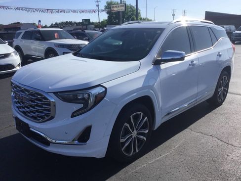 Used 2018 GMC Terrain Denali w/ GMC Pro Grade Package AWD/4WD image 1