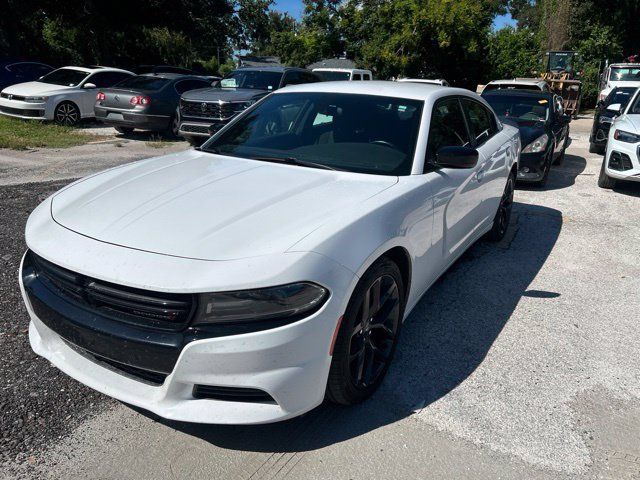 Used 2020 Dodge Charger SXT w/ Blacktop Package RWD image 2