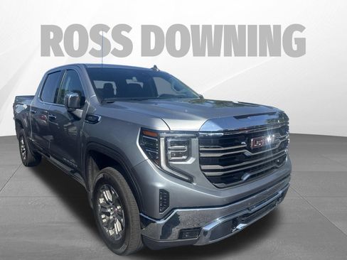 Used 2025 GMC Sierra 1500 SLT AWD/4WD image 3