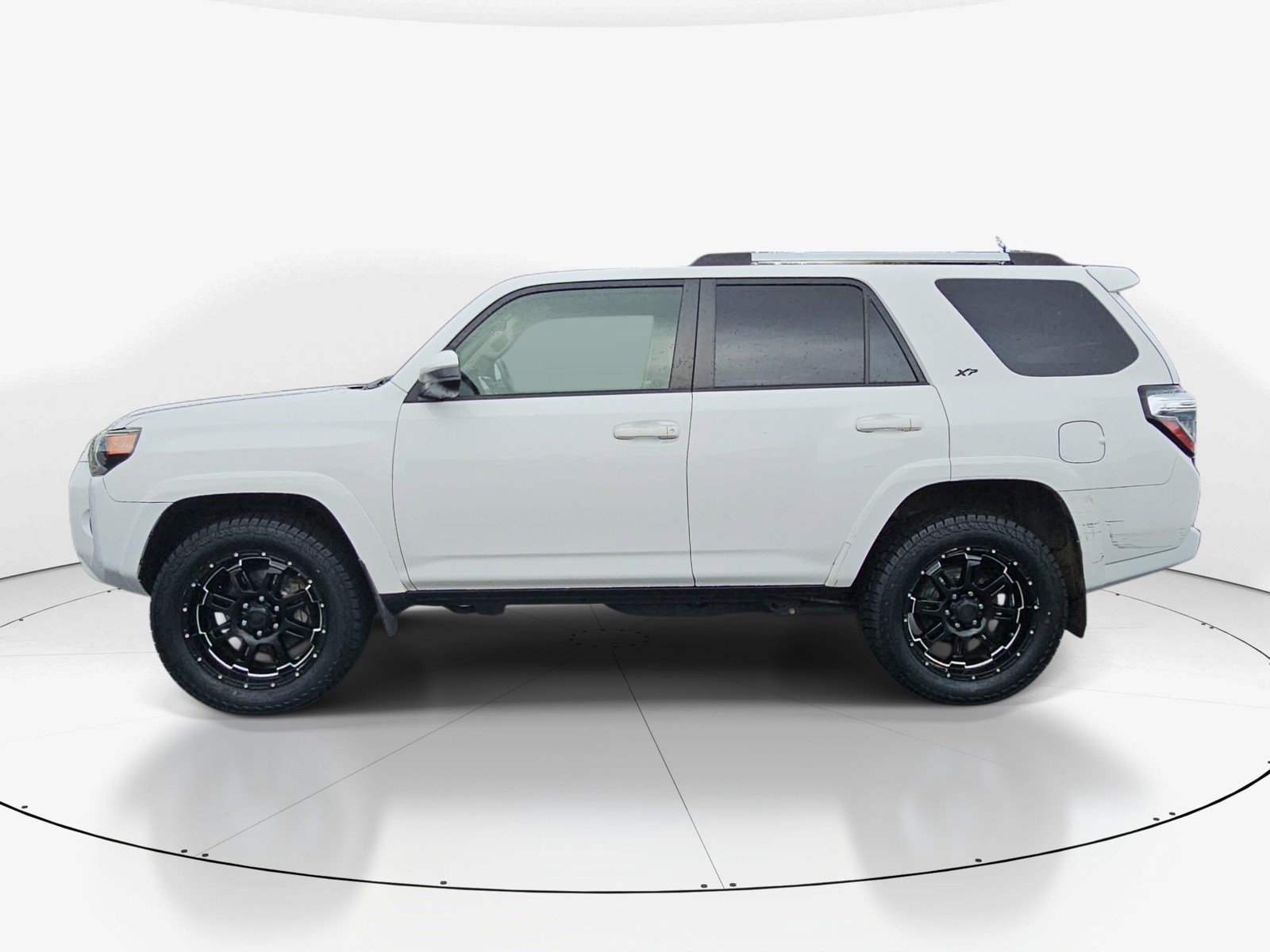 Used 2019 Toyota 4Runner SR5 AWD/4WD image 7