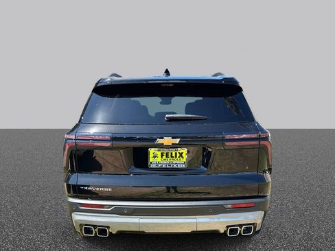 New 2026 Chevrolet Traverse LT w/ Driver Confidence Package image 5