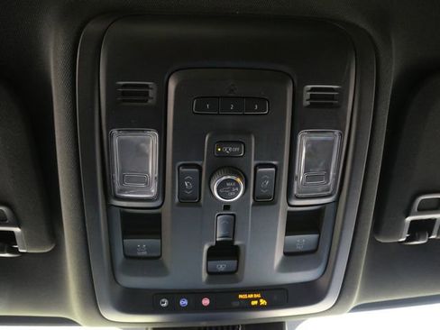 Used 2024 GMC Yukon AT4 w/ AT4 Premium Plus Package AWD/4WD image 15
