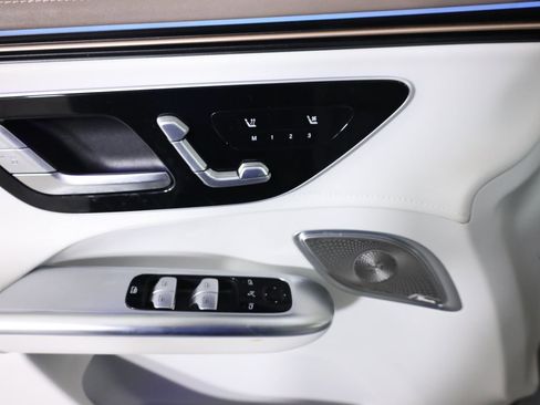 Used 2023 Mercedes-Benz EQE 350+ 4MATIC SUV w/ Exclusive Trim Package image 10