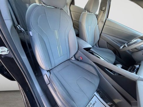 Used 2022 Hyundai Elantra SEL w/ Convenience Package image 19