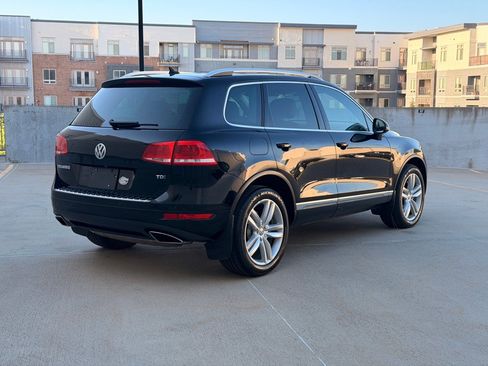 Used 2013 Volkswagen Touareg TDI AWD/4WD image 3