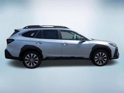 Used 2025 Subaru Outback Limited w/ Popular Package #2 AWD/4WD image 8