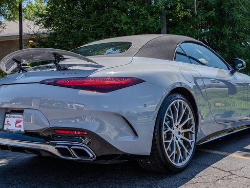 Used 2022 Mercedes-Benz SL 63 AMG 4MATIC image 30