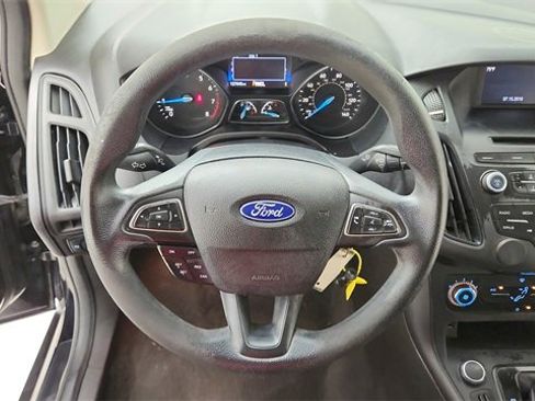 Used 2016 Ford Focus SE image 20