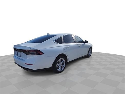 Used 2025 Honda Accord LX image 8