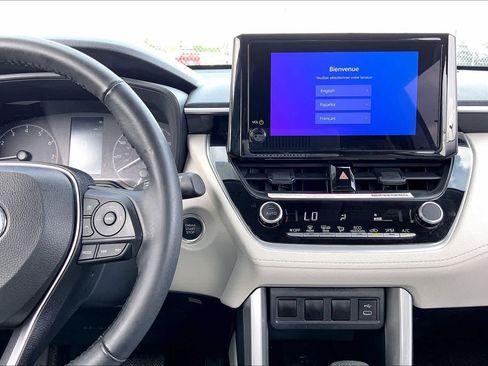 Used 2023 Toyota Corolla Cross LE image 7