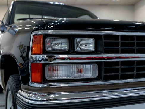 Used 1988 Chevrolet Silverado 1500 4x4 Regular Cab image 13