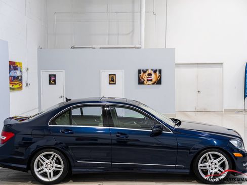Used 2013 Mercedes-Benz C 250 Sedan image 20