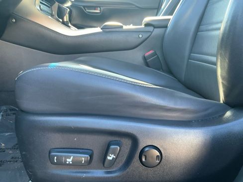 Used 2018 Lexus NX 300 FWD image 22