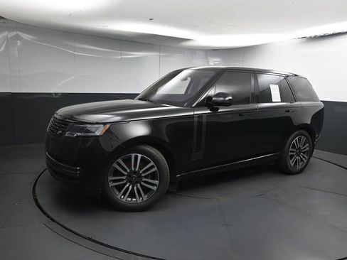 Used 2023 Land Rover Range Rover SE AWD/4WD image 4