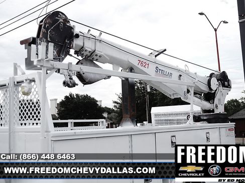 Used 2014 Ford F550 4x4 Regular Cab Super Duty image 7