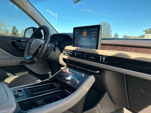 Used 2021 Lincoln Aviator Reserve w/ Equipment Group 202A image 28