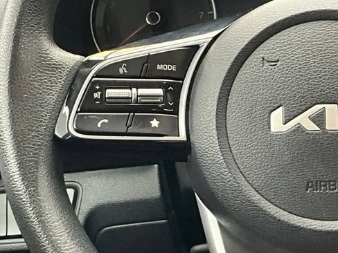 Used 2024 Kia Forte LXS FWD image 17