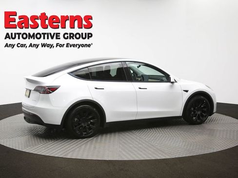 Used 2021 Tesla Model Y Long Range image 40