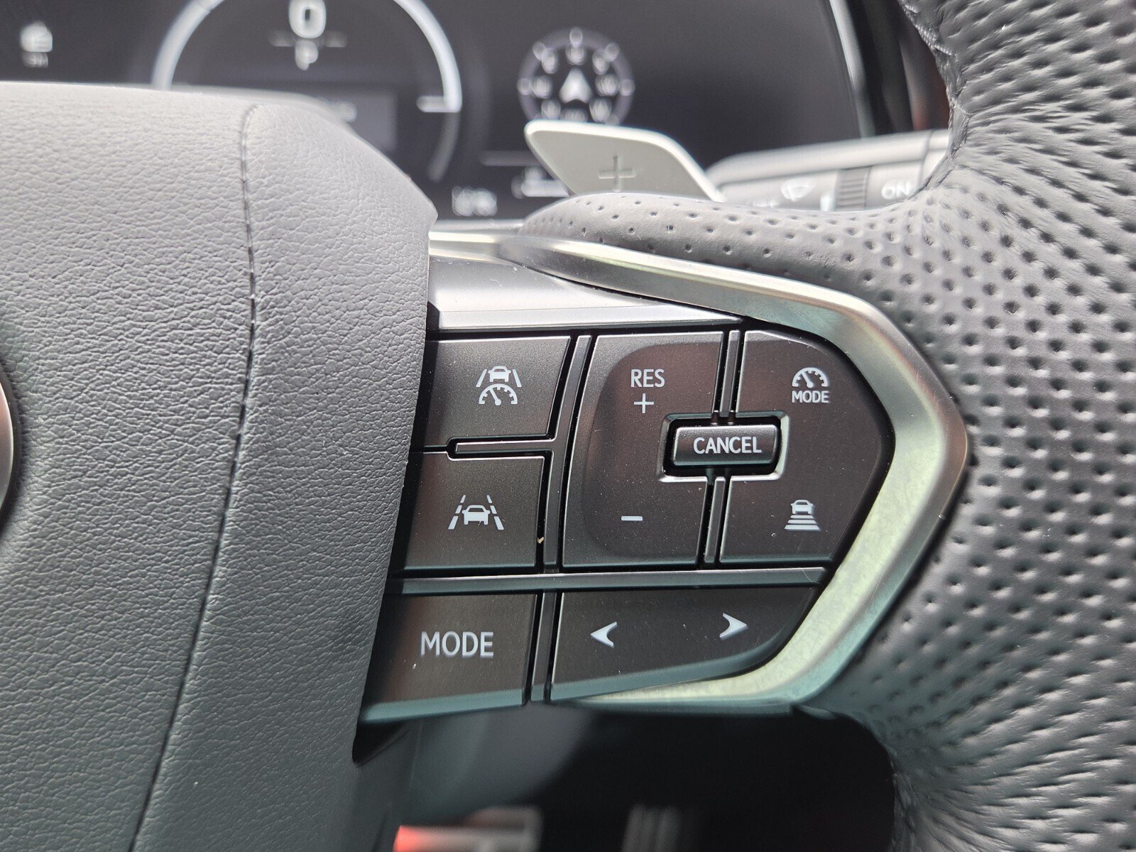Used 2026 Lexus TX 500h AWD w/ Technology Package image 32