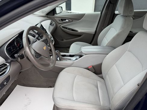 Used 2017 Chevrolet Malibu LT image 10