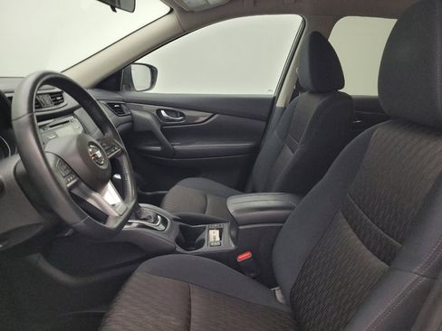 Used 2017 Nissan Rogue SV AWD/4WD image 17