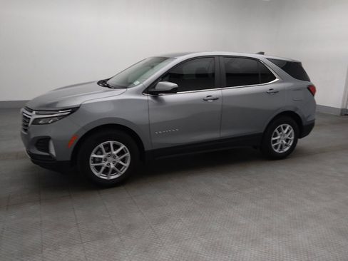 Used 2024 Chevrolet Equinox LT FWD image 2