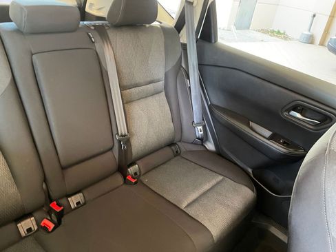 Used 2025 Nissan Rogue SV image 39