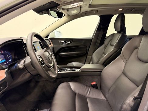 Used 2023 Volvo XC60 B5 Plus w/ Protection Package Premier image 12