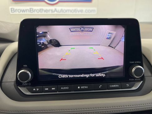 Used 2023 Nissan Rogue SV AWD/4WD image 22