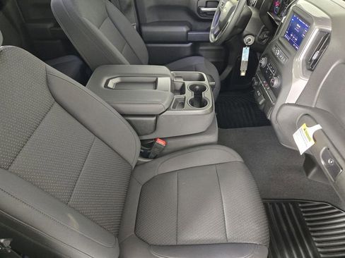 Used 2021 Chevrolet Silverado 2500 Custom w/ Custom Value Package AWD/4WD image 15