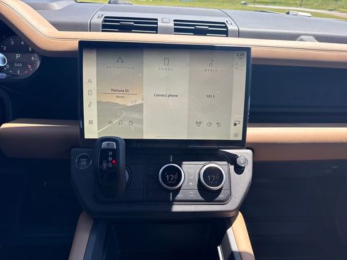 New 2026 Land Rover Defender 110 X-Dynamic SE AWD/4WD image 22